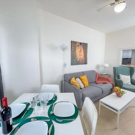 Club Maritimo At Ronda Iii Apartment