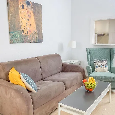 Club Maritimo At Ronda Iii Apartment