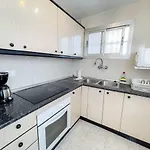 클럽 마리티모 앳 론다 쓰리 아파트 *