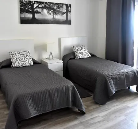 클럽 마리티모 앳 론다 쓰리 푸엔히롤라