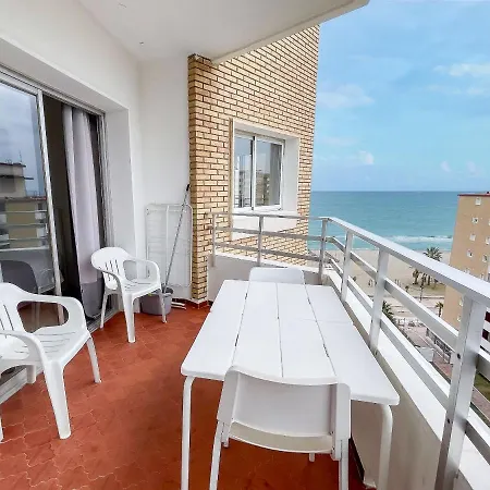 클럽 마리티모 앳 론다 쓰리 *