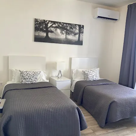 Club Maritimo At Ronda Iii Апартаменти