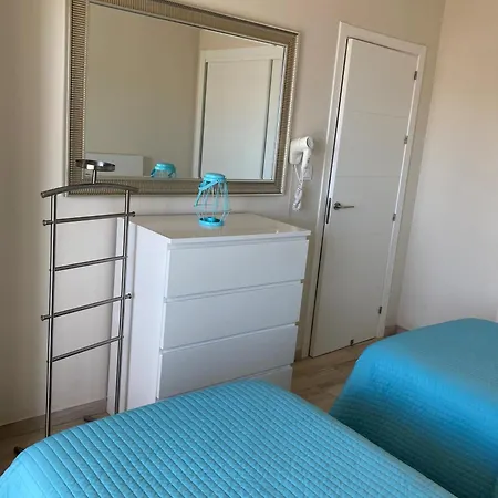 클럽 마리티모 앳 론다 쓰리 *